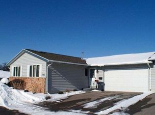 3453 Linbridge Ct, La Crosse, WI 54601