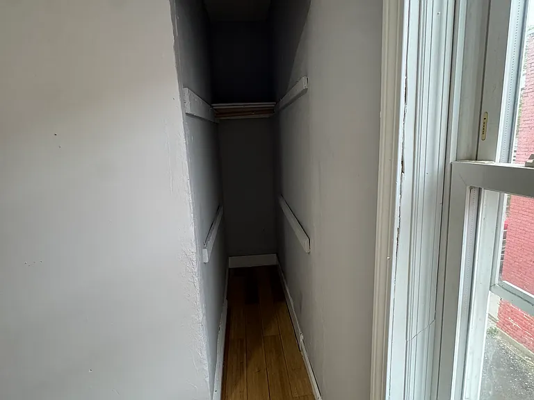 52-54 Ives Ct #3 — Photo 18