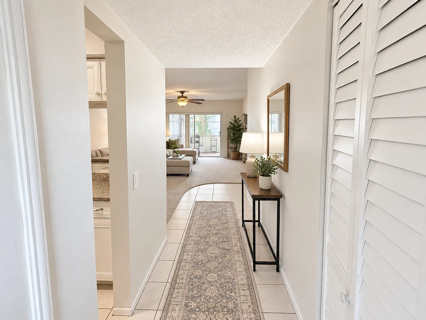 2 bed, 1048 sqft, $1,800 — Photo 3