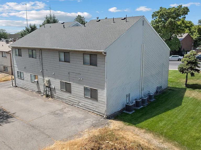 653 S Stubbs Ave — Photo 18