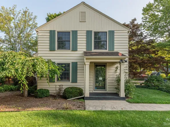 1606 E Montclair Pl, Ann Arbor, MI 48104