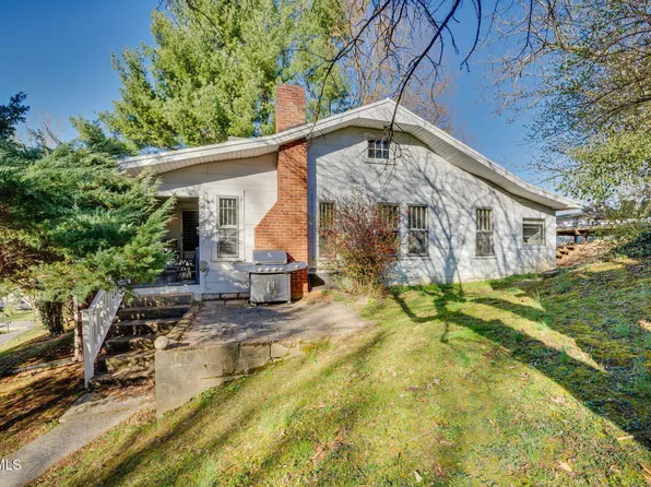 806 Beech St, Elizabethton, TN 37643