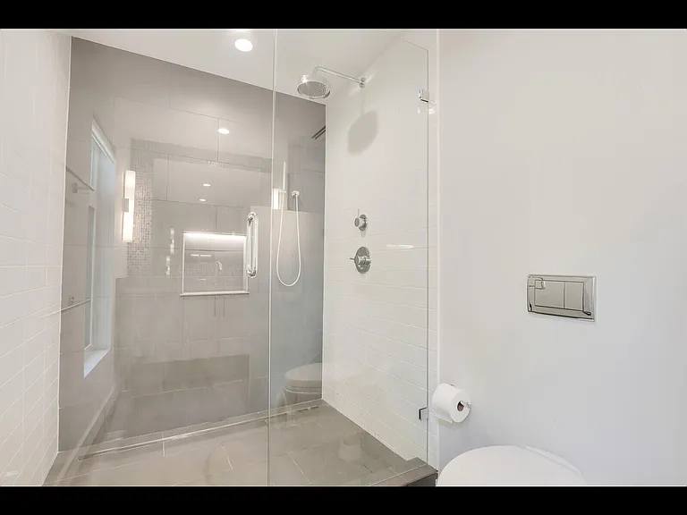 11 N River Rd — Photo 31