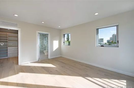 2nd image of 624 Michigan Ave Unit 6