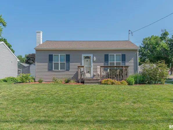 1203 Wisconsin St, Le Claire, IA 52753