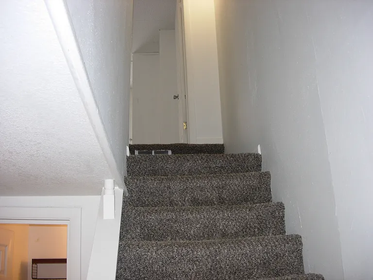 604B Lawn Ave — Photo 6