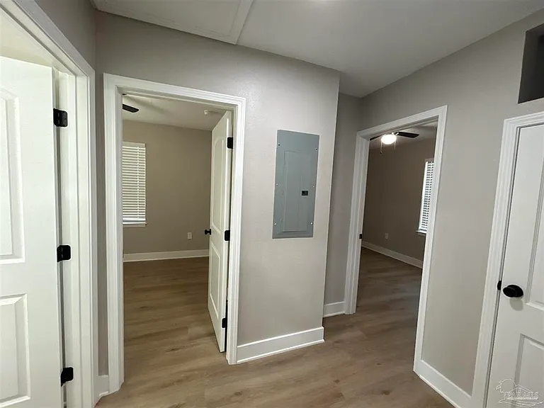 721 W Jordan St — Photo 4