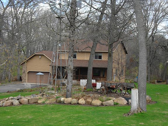 2nd image of 22912 Fleetwood Dr