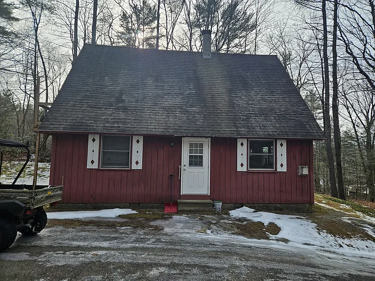 37 Richardson Rd — Photo 1