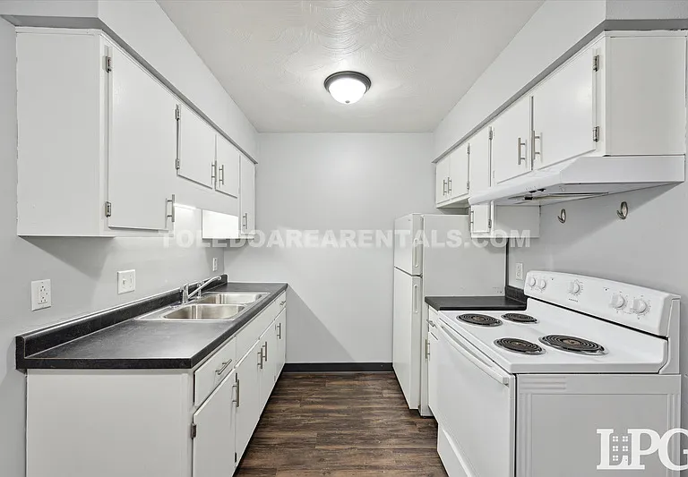 6018 Secor Rd #21 — Photo 1