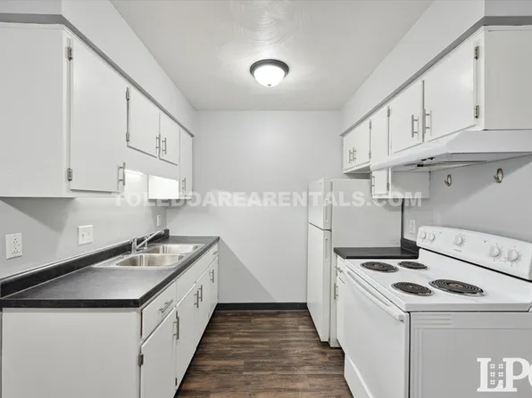 6020 Secor Rd APT 11, Toledo, OH 43613