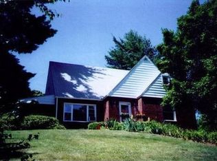 3 Lucas Dr, New Windsor, NY 12553