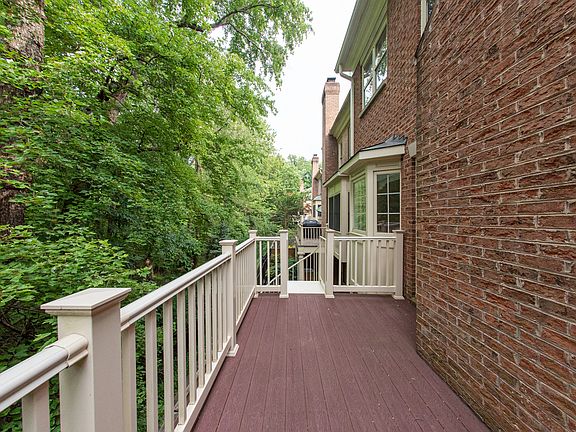 4th image of 101 Gresham Pl #1