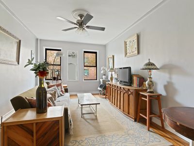 1922 McGraw Ave APT 4A, Bronx, NY, 10462