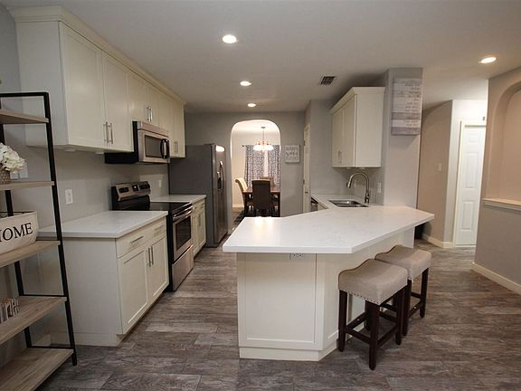 5th image of 1731 Aransas Pass Dr