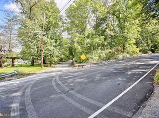 1261A Indian Peg Rd, Boiling Springs, PA 17007