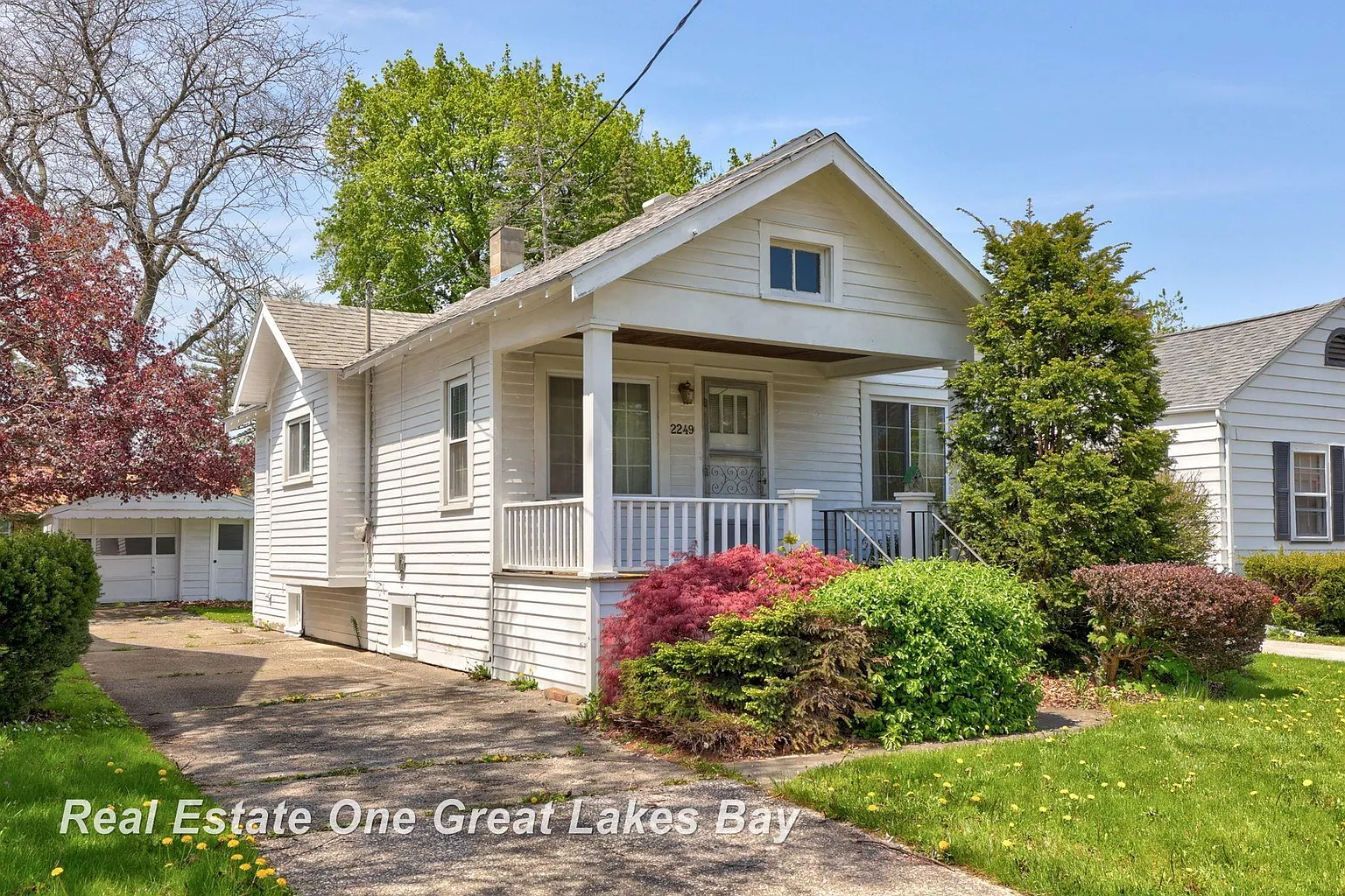 2249 N Clinton St photo 1
