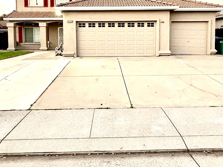 2611 Blossom Cir — Photo 2