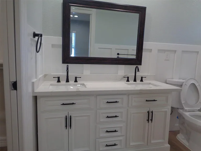 2035 Sherwood Forest St — Photo 24