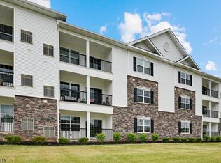 611 Marion Ln #425, Monroe Township, NJ 08831