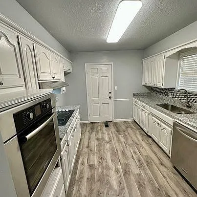 3215 Oakwood Dr — Photo 21