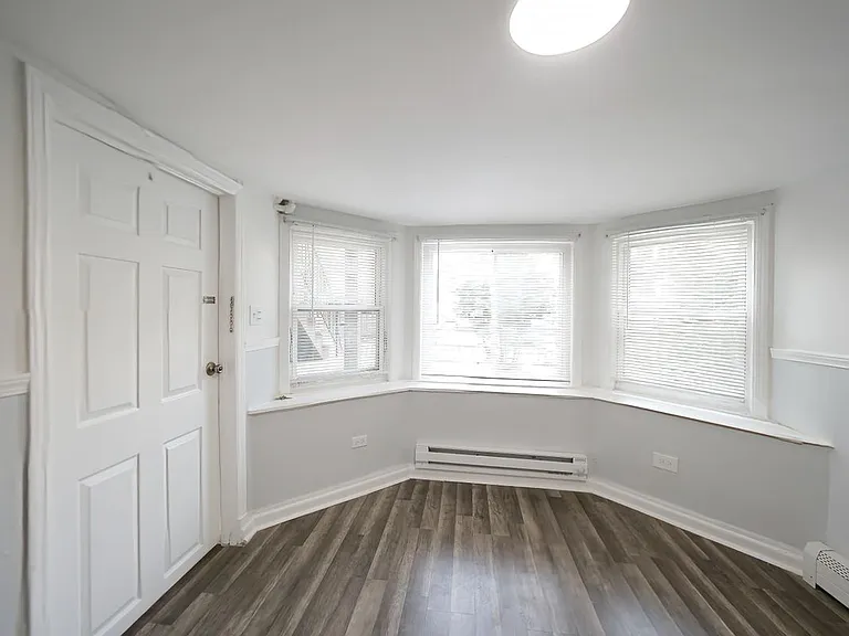 3250 N Albany Ave #G — Photo 4