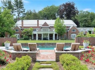 20 Old Tappan Rd, Locust Valley, NY 11560