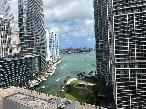 77 SE 5th St #2015, Miami, FL 33131