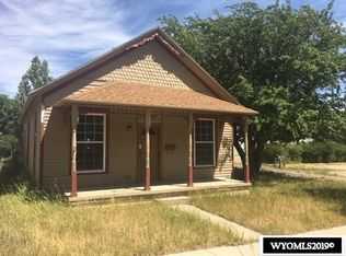 613 5th St, Rawlins, WY 82301