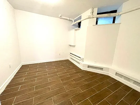 Rented by J PRESTON AND ASSOCIATES INC | media 15