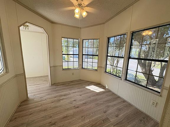 4th image of 4027 Meridian Ct #111