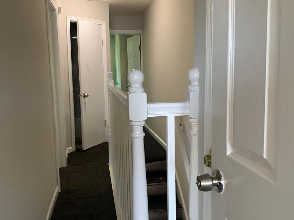 1st image of 521 N 56th St #523