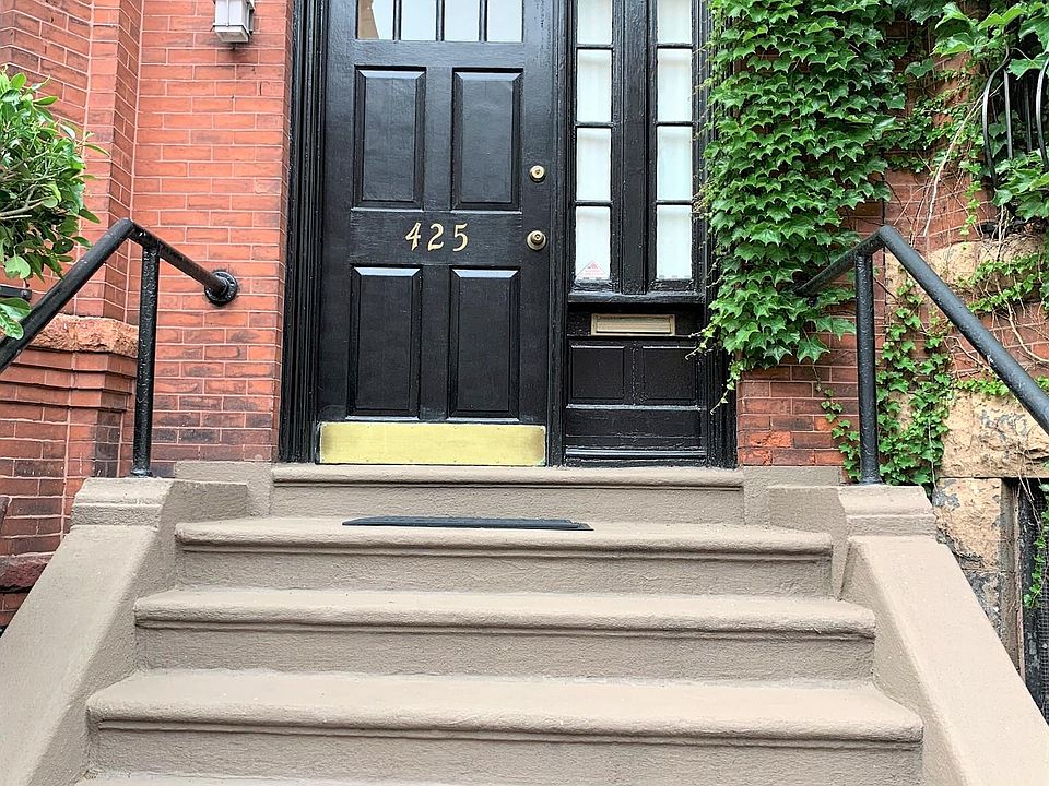Private entrance directly into the condo from Marlborough St