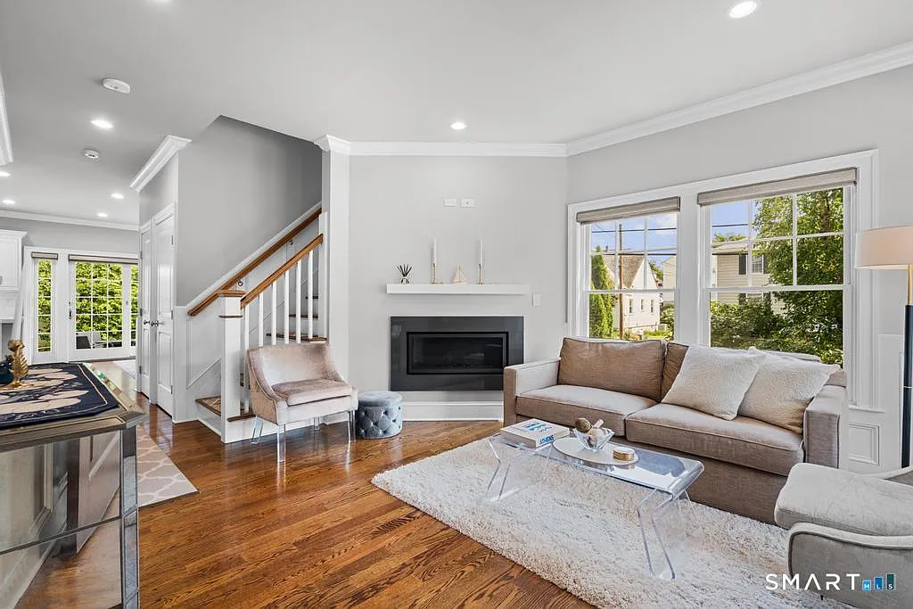 3 bed, 5.0 bath, 2514 sqft, $15,000 — Photo 3