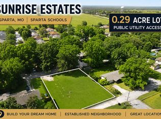 11 Sunset St, Sparta, MO 65753