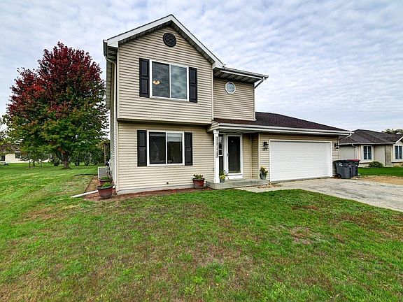 3rd image of 529 Gold Coast Ln