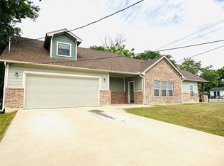 2032 E Myrtle St, Fort Worth, TX 76104