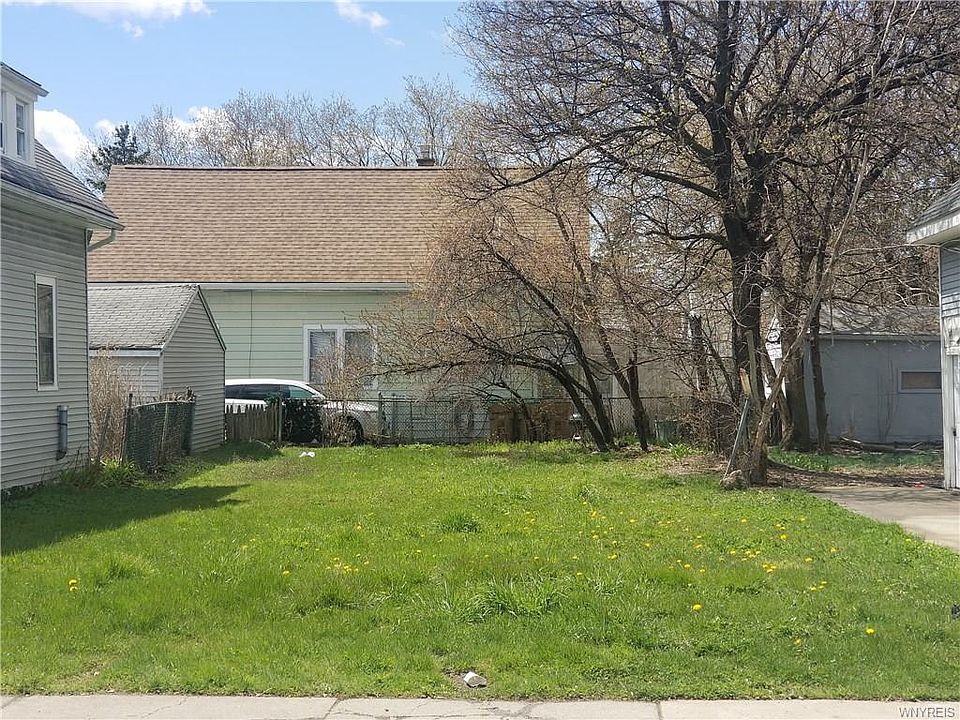 1st image of 18 Andrews Ave