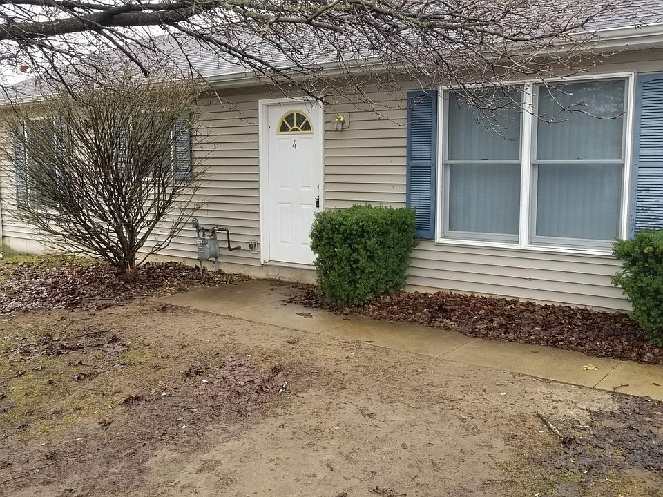1st image of 20071 Woodline APT 4