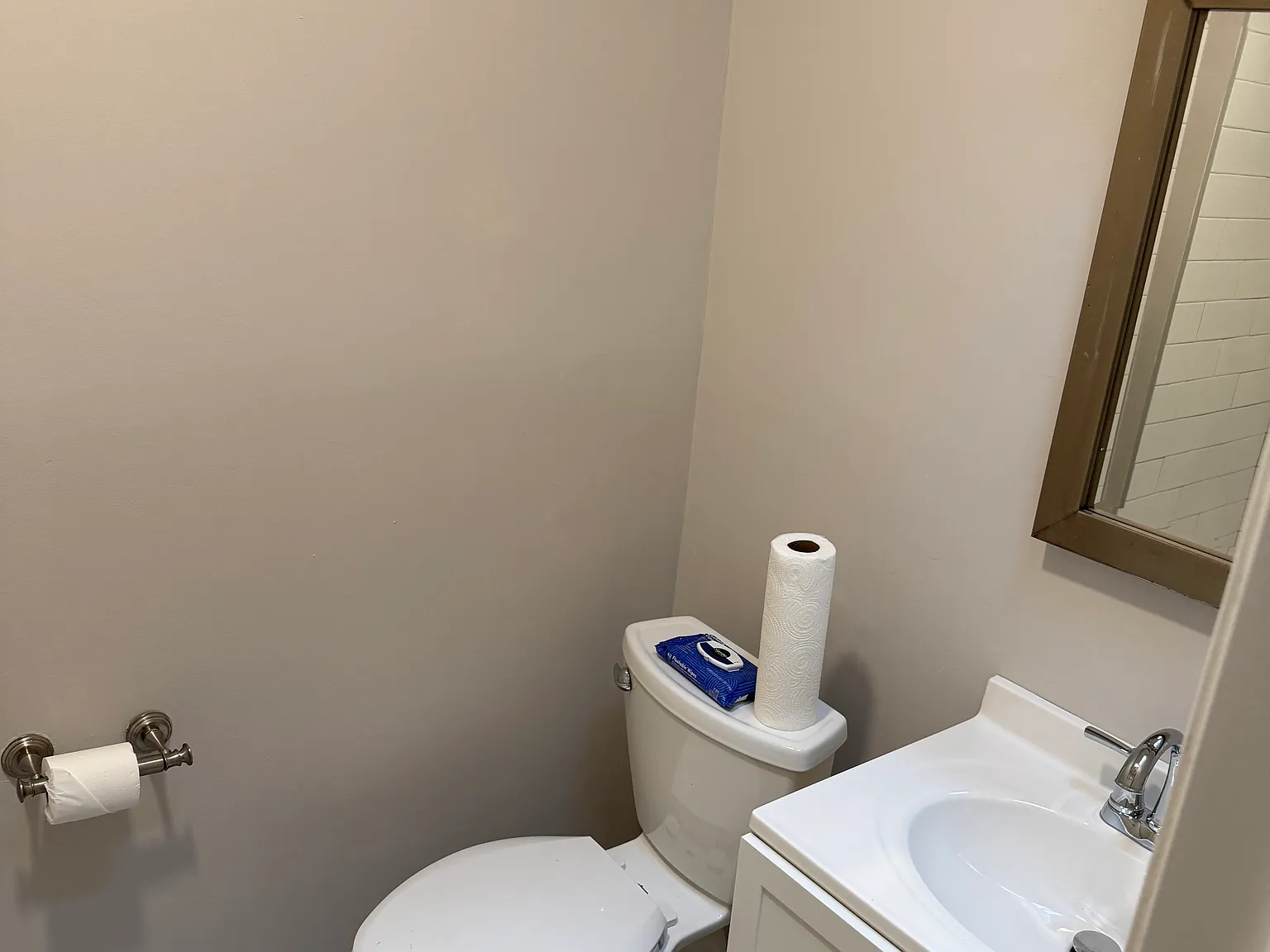 3 bed, 1320 sqft, $2,400 — Photo 2