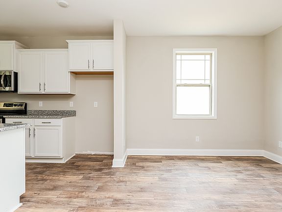 4th image of 1216 Black Oak Cir