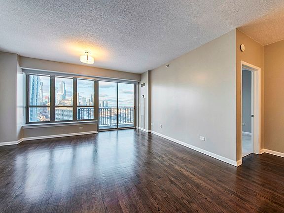 2nd image of 1717 S Prairie Ave APT 1703