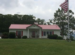 102 Laverne Dr, Augusta, WV 26704