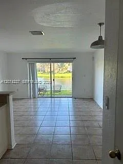 Melrose Point Condo — Photo 2