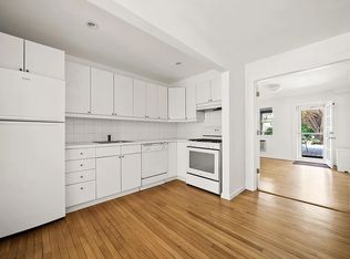 345 1st St #1, Brooklyn, NY 11215
