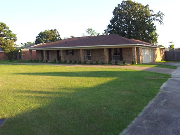3rd image of 4506 Parkridge Dr