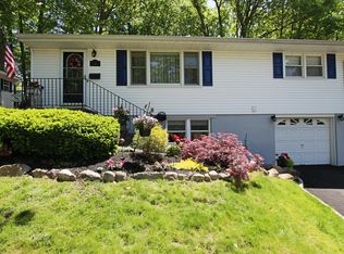 146 Rafkind Rd, Bloomingdale, NJ 07403