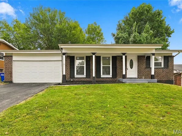 4454 Remus Dr, Florissant, MO 63033