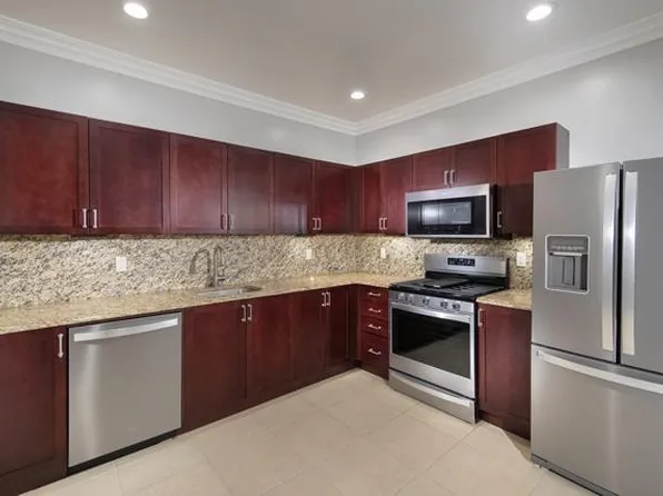 Fairfield Townhouses at Ridge, 255 Wading River Hollow Rd #292625ff5, Ridge, NY 11961