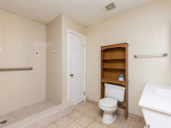 3rd image of 100 Findley Ct #1
